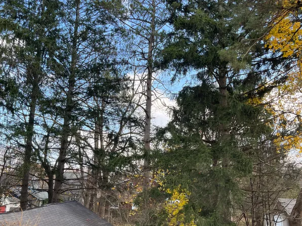 (undisclosed Address), East Aurora, NY 14052