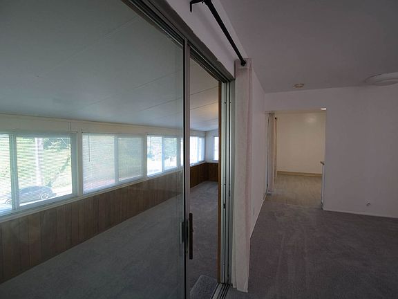 5th image of 20461 John Dr APT 3