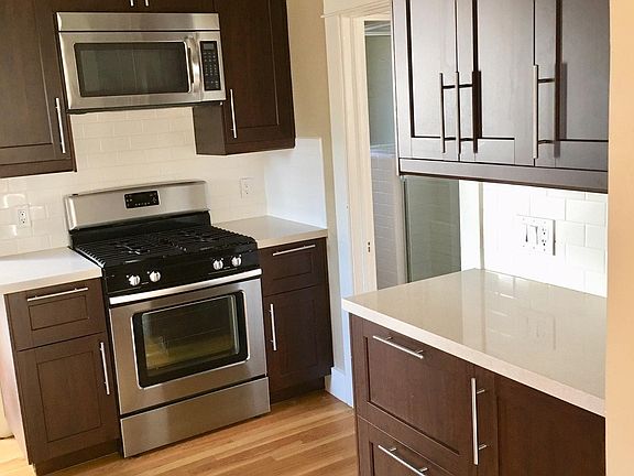 5th image of 2322 Bancroft St