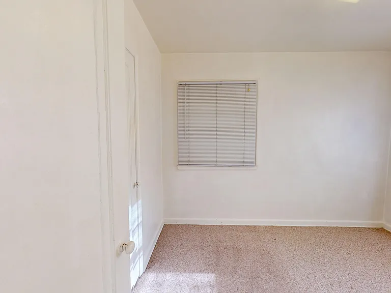2525 S Clayton St — Photo 15