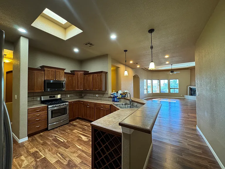 682 La Melodia Dr — Photo 10