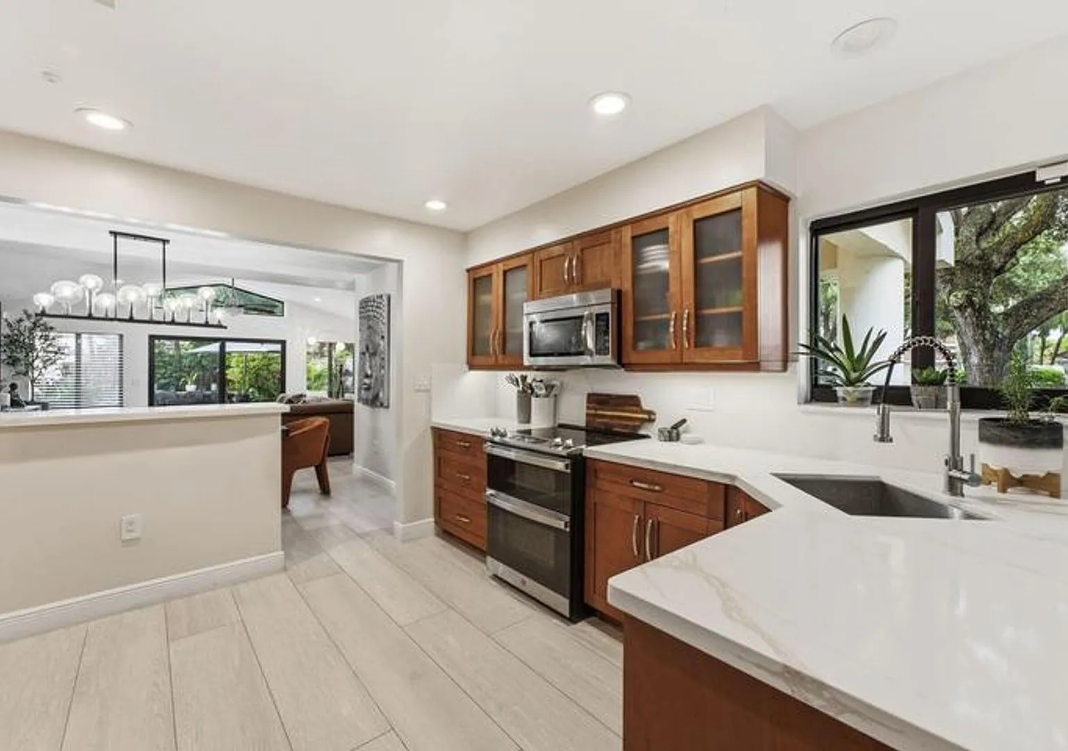 9701 NW 18TH Court, Plantation, FL 33322 — Photo 3