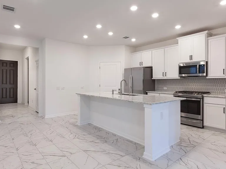 309 Barton Oak Trl — Photo 3