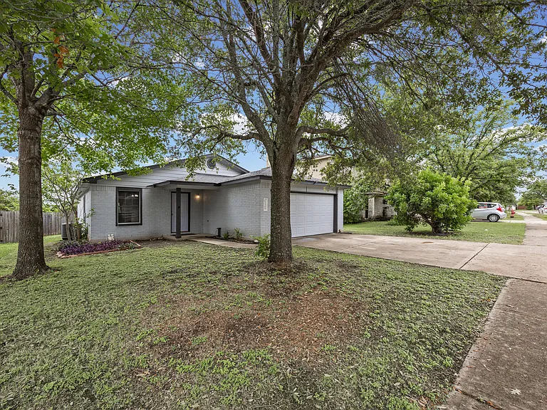 17305 Dashwood Creek Dr — Photo 1