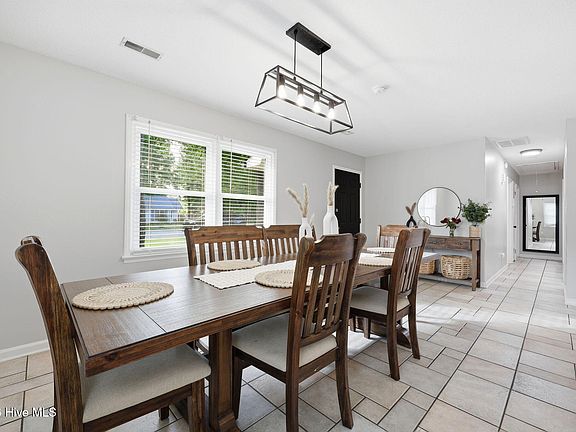 4th image of 116 E Catawba Road