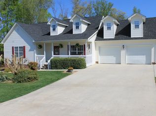 373 Ashley Dr, Soddy Daisy, TN 37379