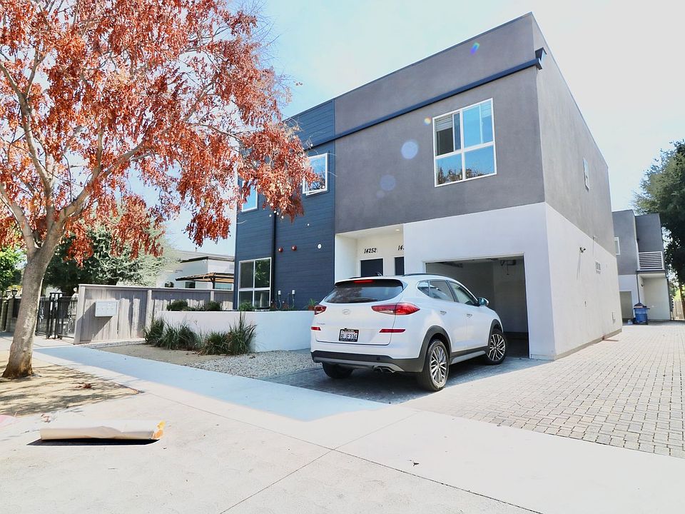1st image of 14252 Erwin St #14254-1/2