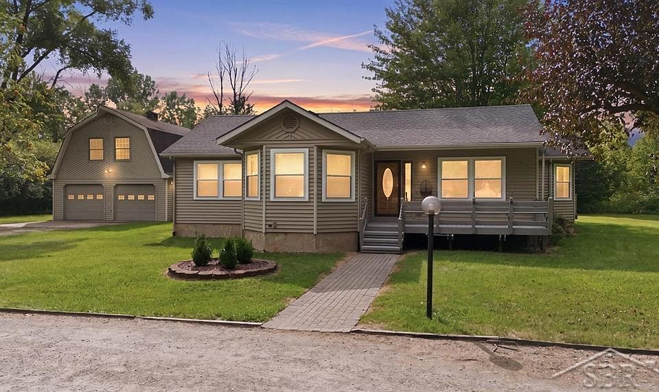 1st image of 55 Huntley Ln