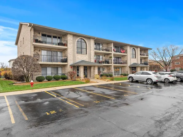 5780 W 76th Pl APT 1-B, Burbank, IL 60459