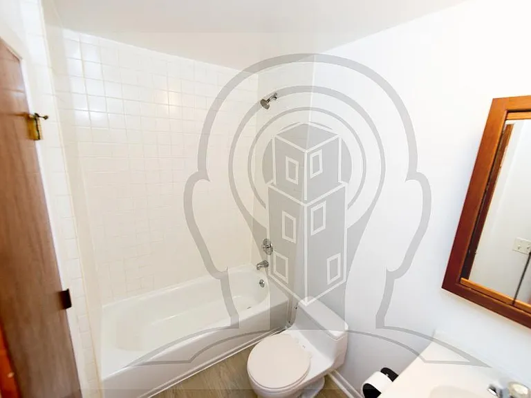 5222 W Belmont Ave #2R — Photo 6