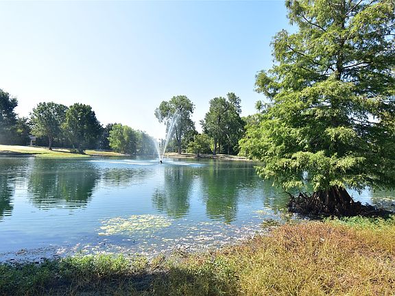 4th image of 1109 Shadow Lakes Blvd