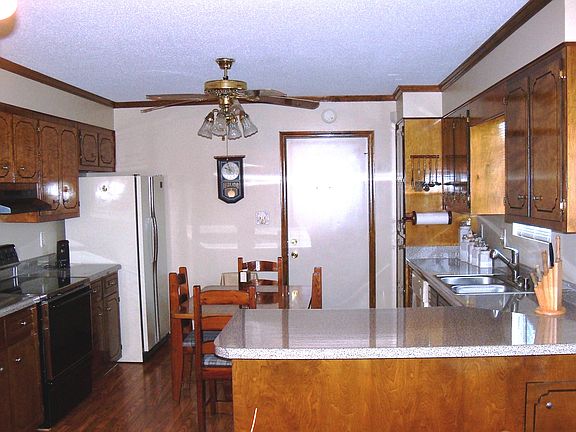 3rd image of 2717 Loren Pkwy