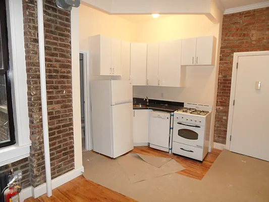 Rented by Bohemia Realty Group | media 18