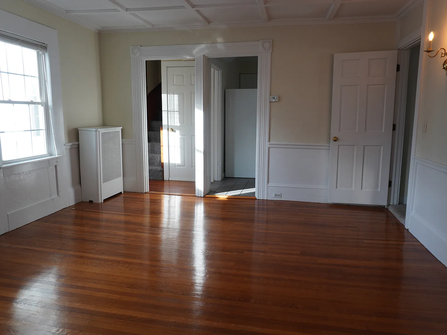 4 bed, $2,750 — Photo 1