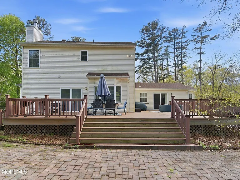 406 Burke Rd — Photo 28
