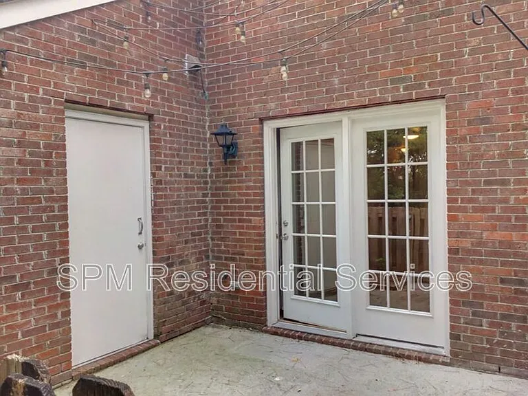 5116 Lampost Cir — Photo 15