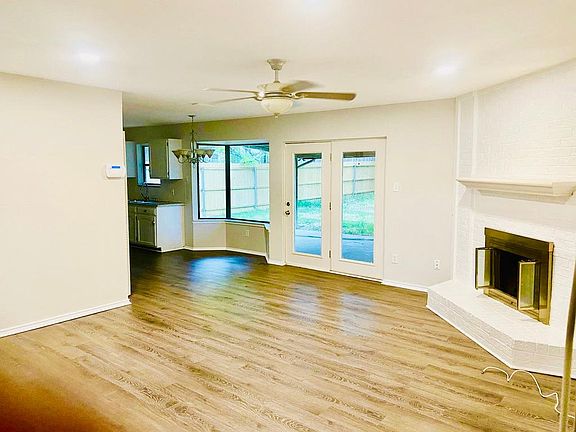 3rd image of 5224 Parkview Dr