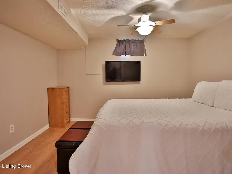 11900 Anoka Ct — Photo 12