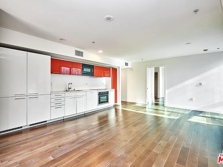 901 S Flower St #500 — Photo 20