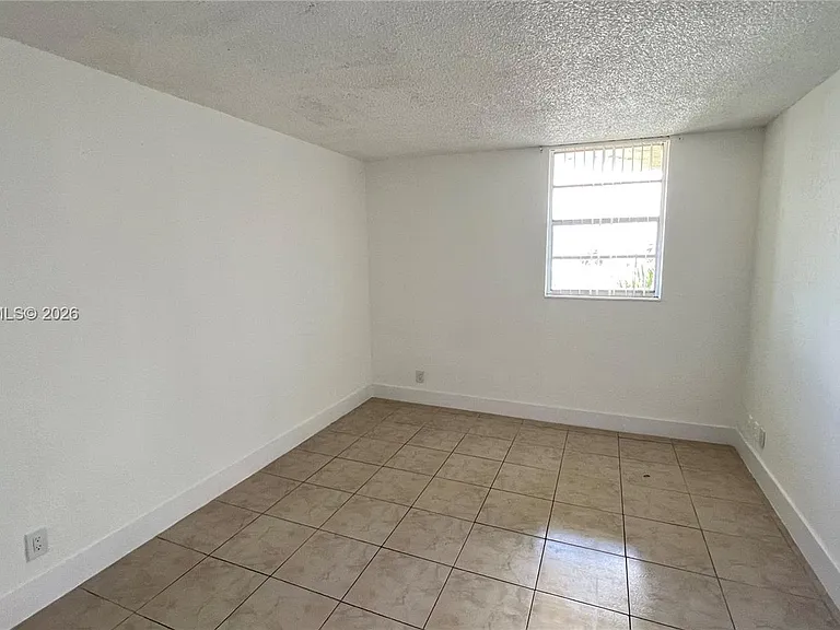 4550 NW 9th St #612E — Photo 10