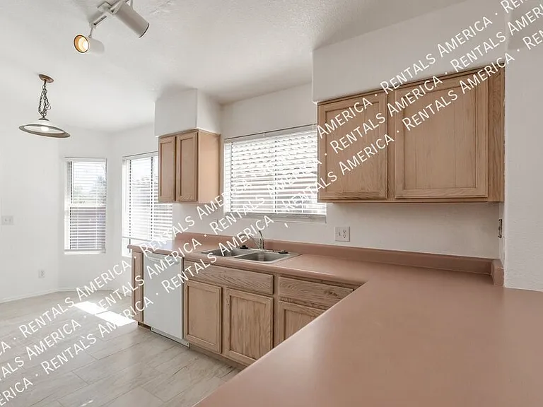 5573 W Dove Of Peace Dr — Photo 6
