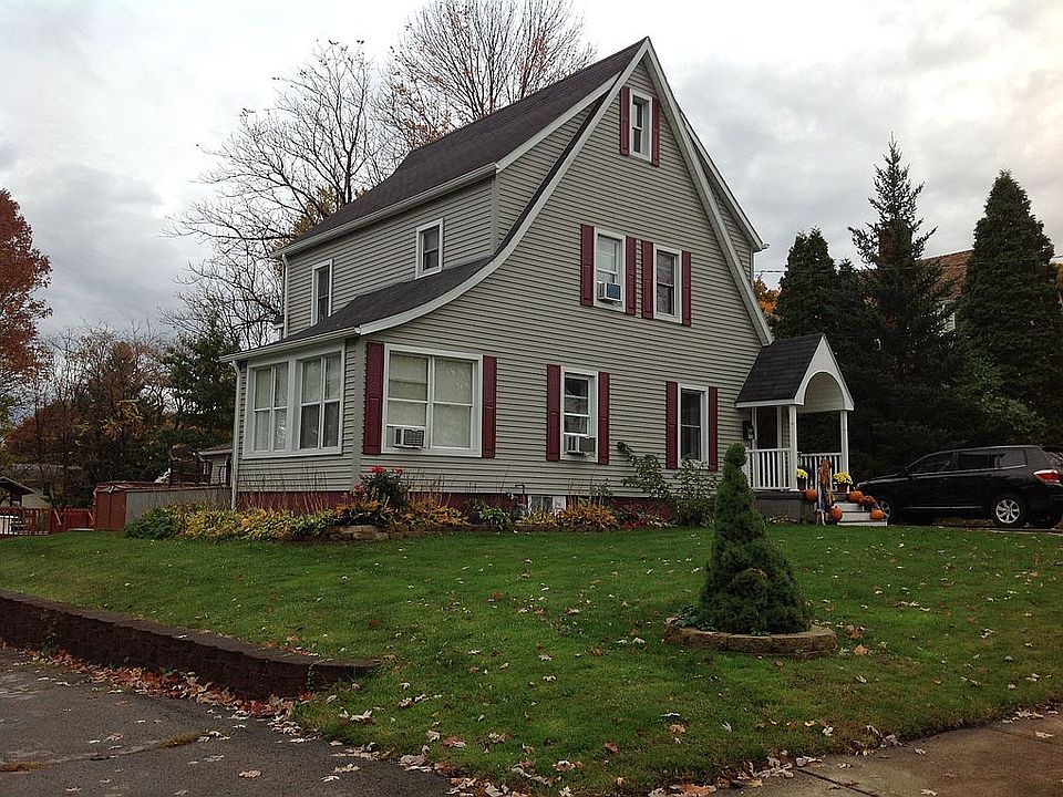 1st image of 15 Hillcrest Ave