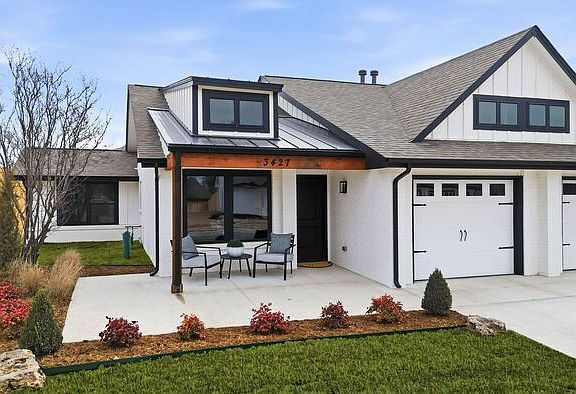2nd image of 3427 N Ironwood Ave