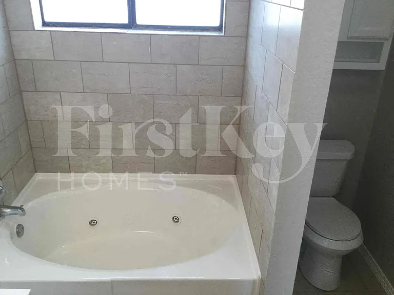 5334 Riverport Dr — Photo 11