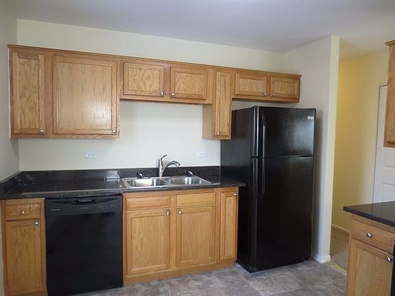 3rd image of 244 Yellow Pine Dr
