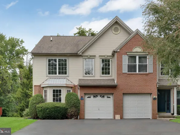 1220 Heritage Cir, Feasterville, PA 19053