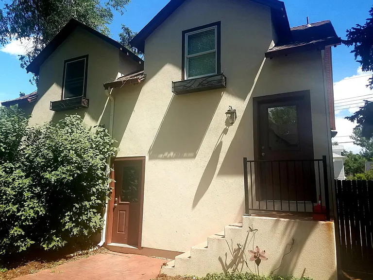Wood Ave — Photo 1