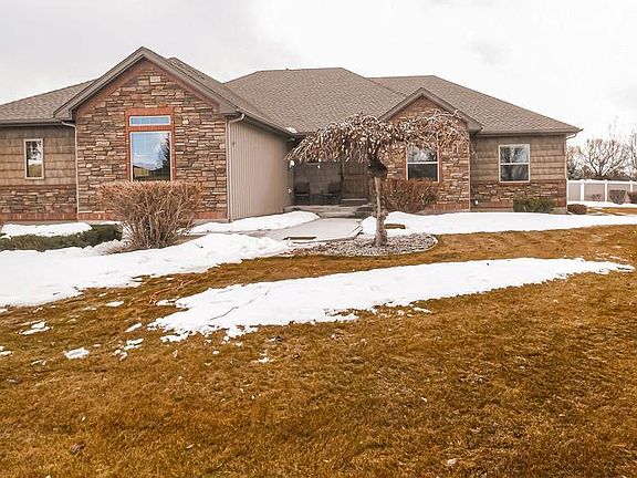 2nd image of 2892 Bungalow Dr