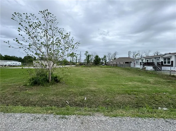 139 Blueberry Hill Ln, Boutte, LA 70039