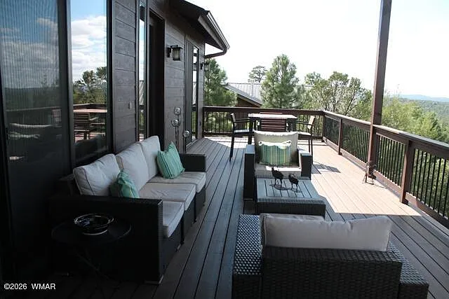 5 bed, 2902 sqft, $3,500 — Photo 3