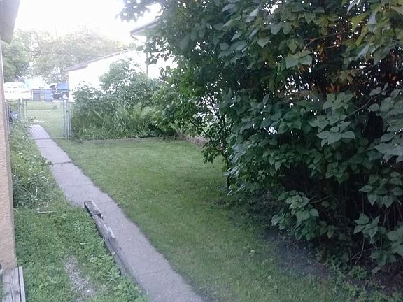 3rd image of 4642 Emerson Ave N