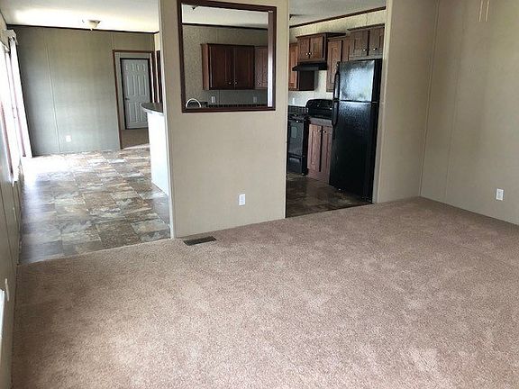 3rd image of 1601 E Slaughter Ln Trailer 276