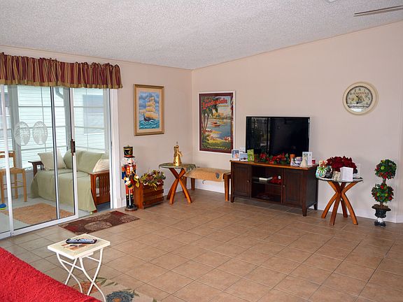 2nd image of 3808 Lemonwood Dr S