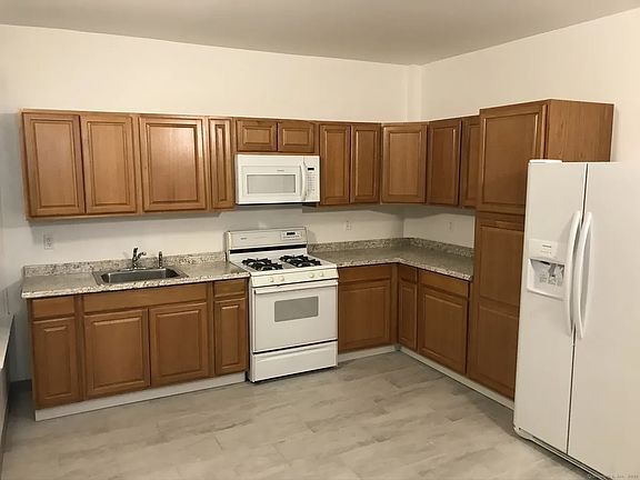 3rd image of 322 Edgewood Ave #1