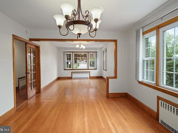 3rd image of 311 Cedar Grove Ln