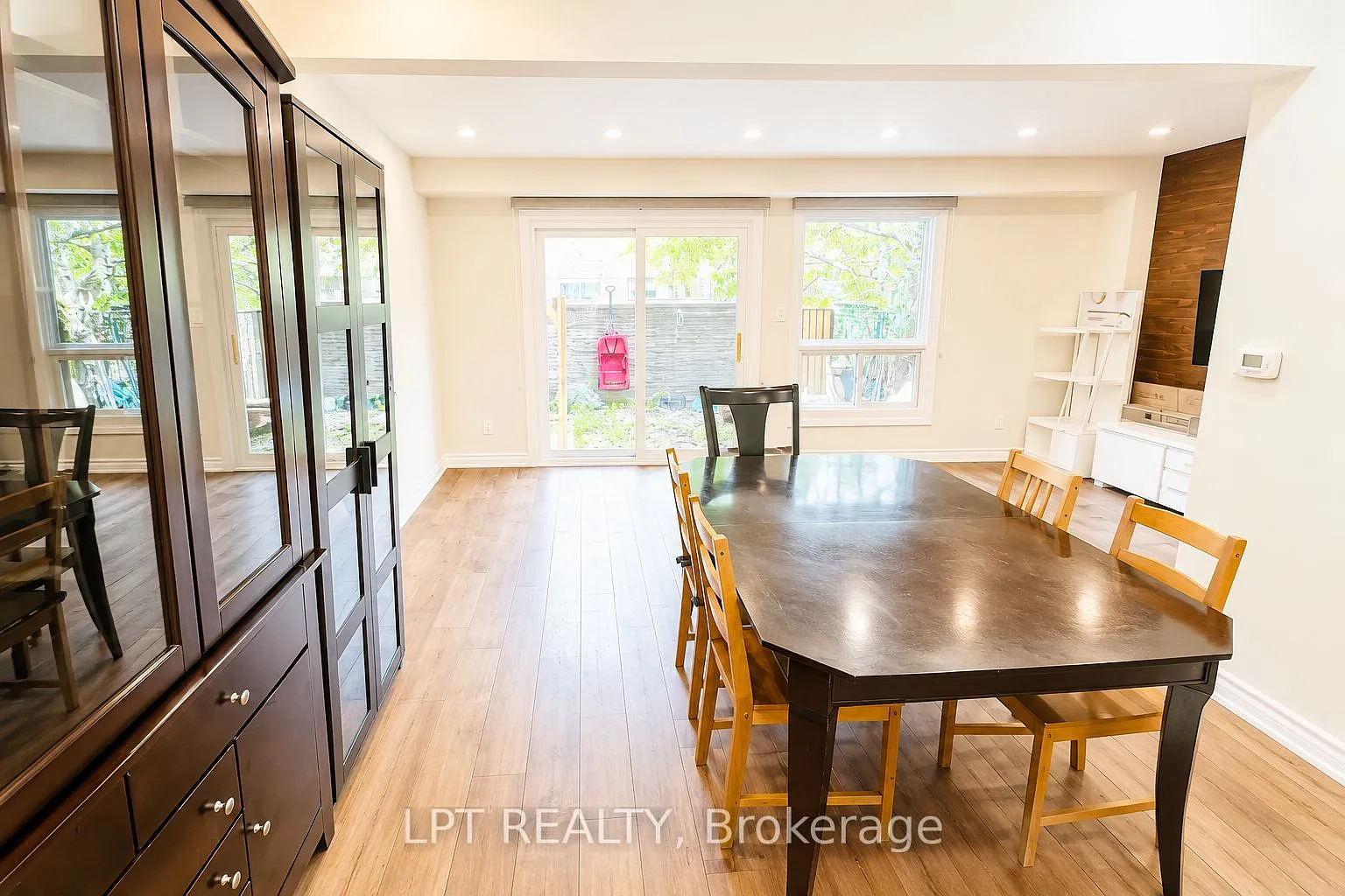 3 bed, $3,200 — Photo 4