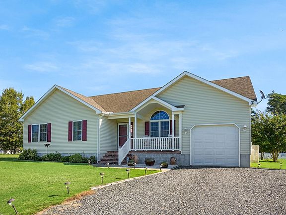 2nd image of 3047 Meridian Dr