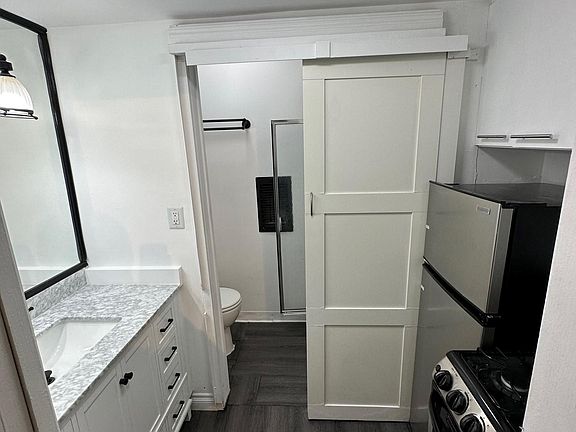 3rd image of 11915 Goshen Ave #4