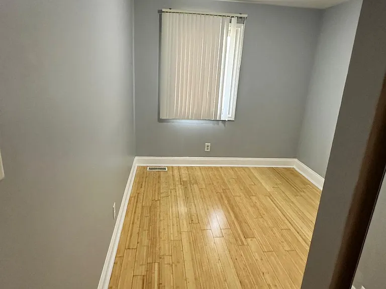 419 Providence Ct — Photo 10