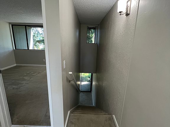 3rd image of 6404 137th Ave NE APT 385