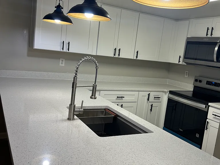 813 Harden St #7 — Photo 1