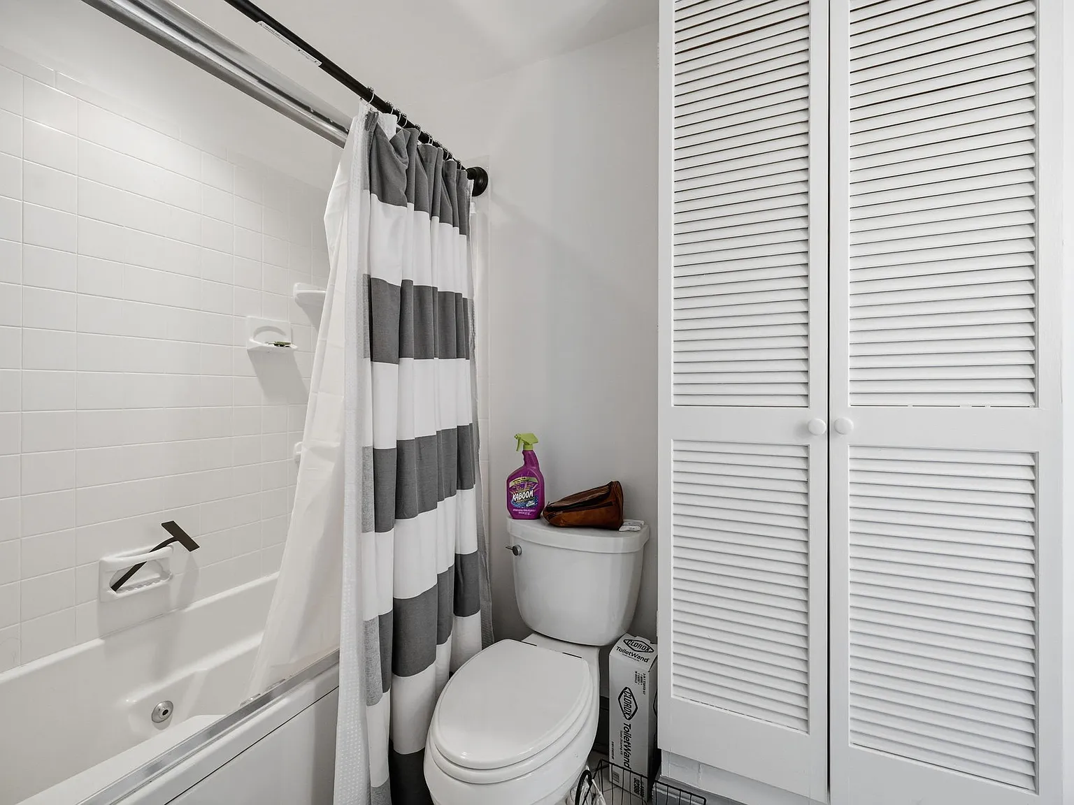 3 bed, 2.5 bath, 2713 sqft, $5,500 — Photo 4