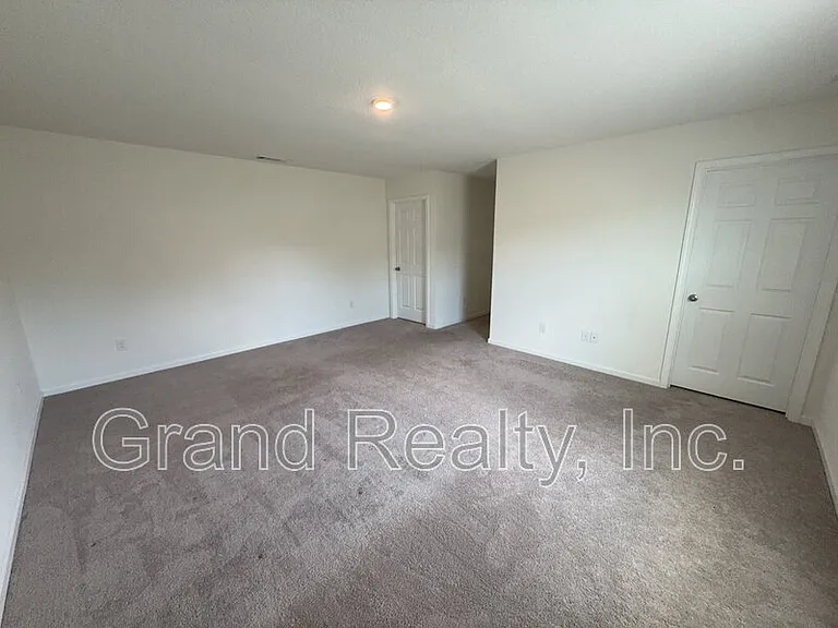 4360 Jitterbug St — Photo 13