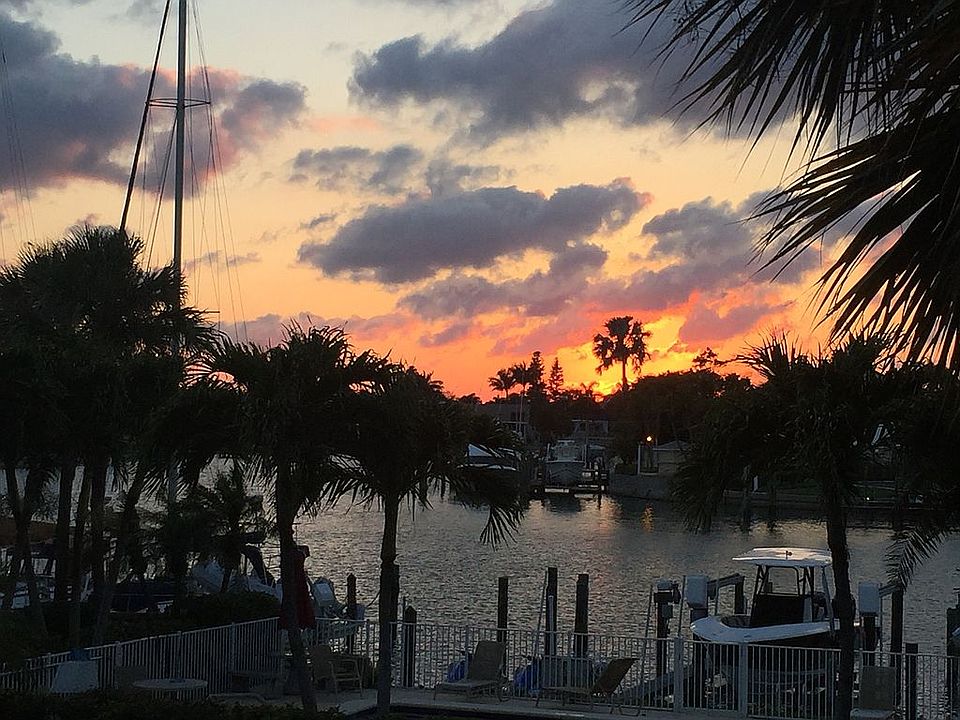 Pine Key Lodge Condominiums 360 Pinellas Bayway S Saint Petersburg