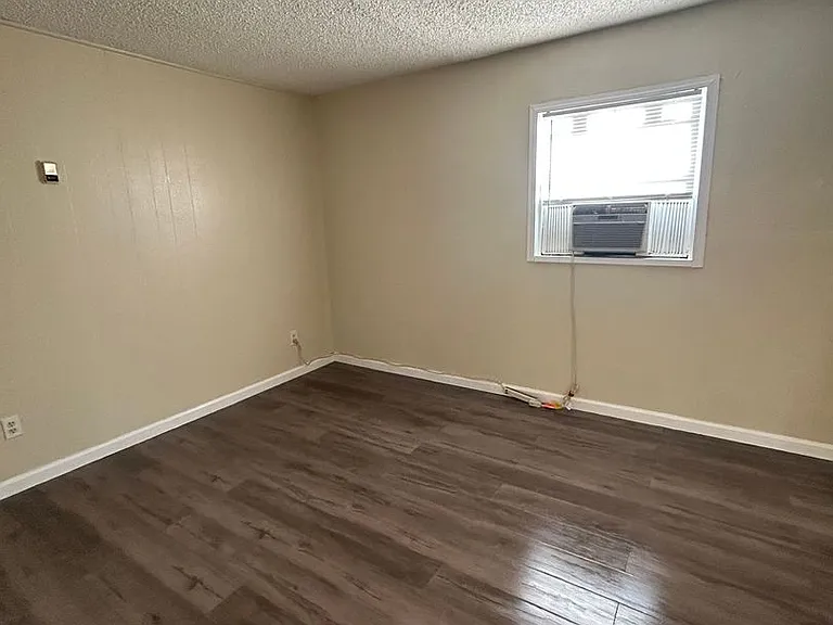500 E Stanolind Rd — Photo 8