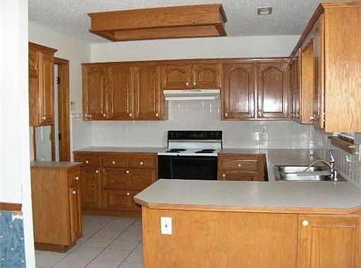 3rd image of 1501 SE 21st St